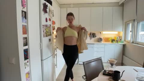 Snapshot of kinkyorange_ chatting on 09-16-25, 08:26 Mary the Soulmate online show from 09-16-25, 08:26