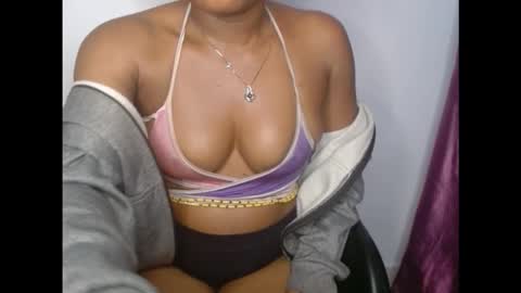 Snapshot of kinkyxxnasty chatting on 10-27-25, 03:32 kinkyxxnasty online show from 10-27-25, 03:32