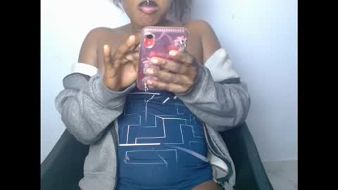 Snapshot of kinkyxxnasty chatting on 10-29-25, 09:33 kinkyxxnasty online show from 10-29-25, 09:33