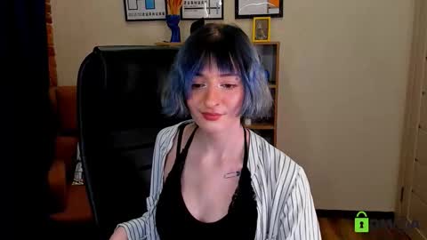 Snapshot of kira__cutie chatting on 01-31-26, 08:51 Kira online show from 01-31-26, 08:51