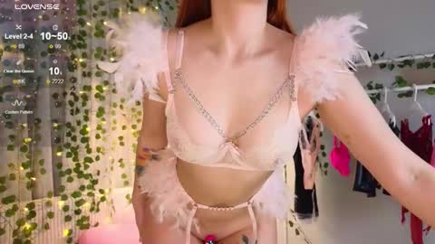 Kira Briis online show from 11-22-25, 02:05