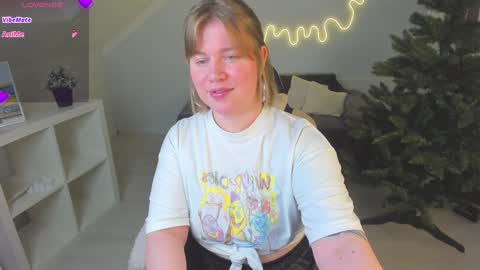 Snapshot of kira_citro chatting on 12-08-24, 03:13 Kira NEXT STREAM December 4 5pm CET 11am EST online show from 12-08-24, 03:13