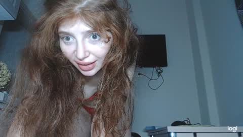 Snapshot of kira_foxy_ chatting on 12-25-24, 12:58 Kira online show from 12-25-24, 12:58