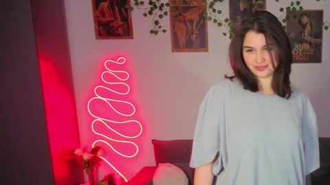 Kira VanKick online show from 10-31-25, 06:31