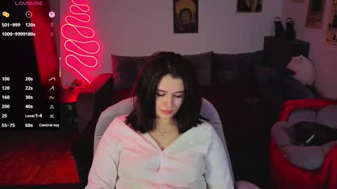 Kira VanKick online show from 12-04-25, 05:43