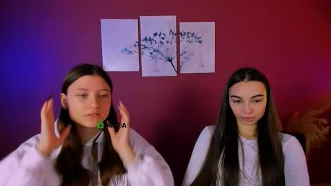 Snapshot of kira_light__ chatting on 10-27-25, 09:35 kira_light__ online show from 10-27-25, 09:35