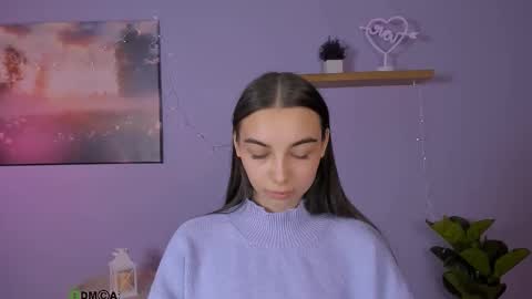 Snapshot of kira_light__ chatting on 12-17-25, 09:59 kira_light__ online show from 12-17-25, 09:59