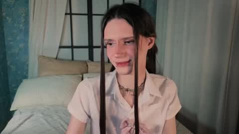 Snapshot of kira_long chatting on 02-07-26, 05:33 MADI online show from 02-07-26, 05:33