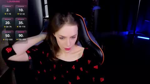 kira_noir_ online show from 02-19-26, 10:33