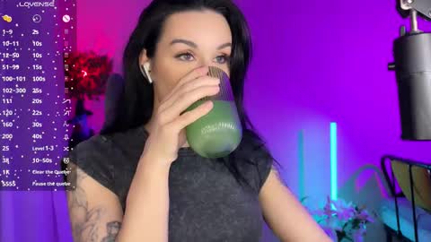 Snapshot of kira_sapphire chatting on 11-04-25, 12:54 Kira online show from 11-04-25, 12:54