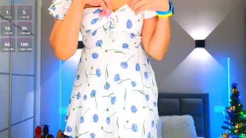 Kira online show from 12-22-24, 03:33