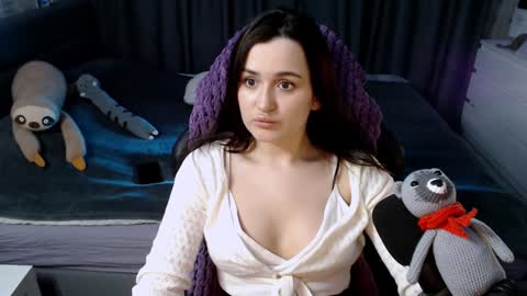 Snapshot of kira_yammy chatting on 01-08-25, 10:16 Kira follow me online show from 01-08-25, 10:16