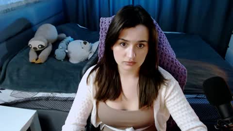 Snapshot of kira_yammy chatting on 02-06-25, 02:15 Kira follow me online show from 02-06-25, 02:15