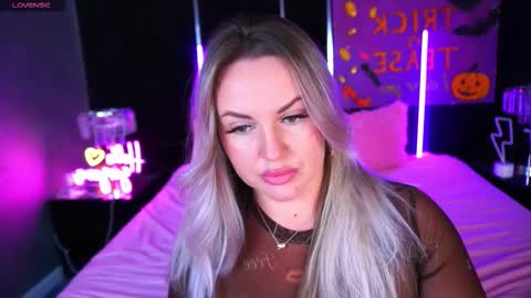 Kira online show from 11-03-25, 10:32