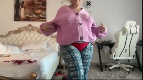 KiraDivine online show from 10-10-25, 01:10