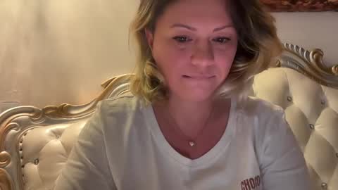 KiraDivine online show from 01-08-26, 01:57