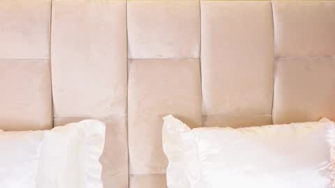 kira online show from 10-13-25, 01:05