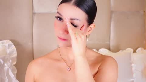 kira online show from 02-04-26, 08:25