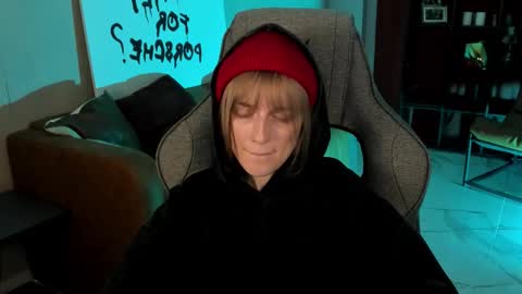 Snapshot of kiramontoyaa chatting on 11-01-25, 02:41 Kira online show from 11-01-25, 02:41