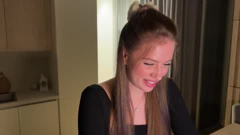 Snapshot of kiramystery chatting on 10-08-25, 04:15 Kira online show from 10-08-25, 04:15