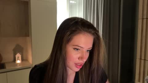 Snapshot of kiramystery chatting on 10-20-25, 03:56 Kira online show from 10-20-25, 03:56