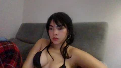 Snapshot of kiri_cute chatting on 12-27-24, 05:20 Kiri online show from 12-27-24, 05:20