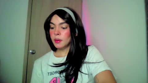 Snapshot of kiri_cute chatting on 09-09-25, 04:01 Kiri online show from 09-09-25, 04:01