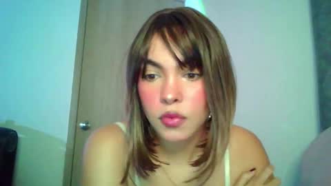 Snapshot of kiri_cute chatting on 10-11-25, 04:55 Kiri online show from 10-11-25, 04:55