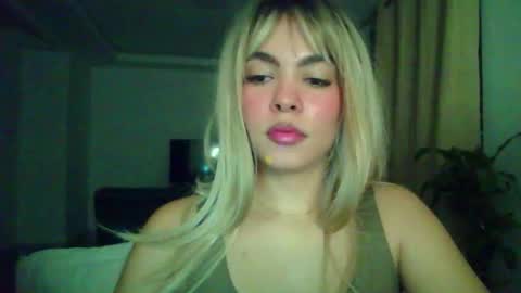 Snapshot of kiri_cute chatting on 11-29-25, 06:16 Kiri online show from 11-29-25, 06:16