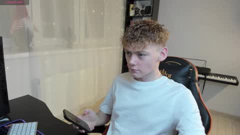 Kirill and Andrey online show from 02-12-25, 10:59