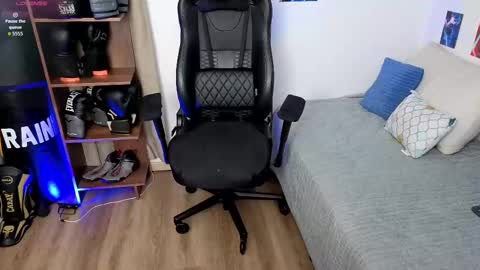 Snapshot of kiritosexhot chatting on 10-28-25, 02:59 Jacob online show from 10-28-25, 02:59