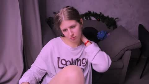 Kira online show from 01-04-25, 11:06