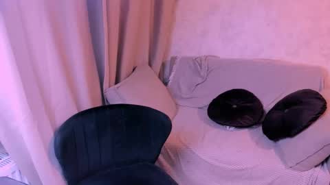 Kira online show from 03-02-25, 07:12