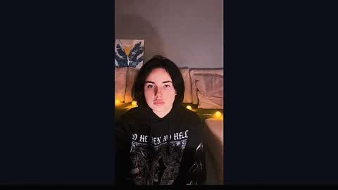 Kira online show from 10-24-25, 06:37