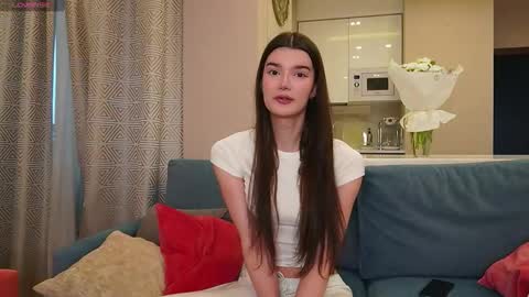 Kisa  20SALE online show from 10-21-25, 04:35