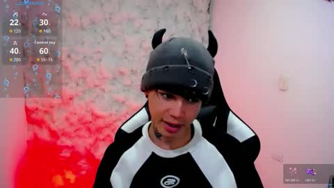 kiss_whitee online show from 10-25-25, 02:41