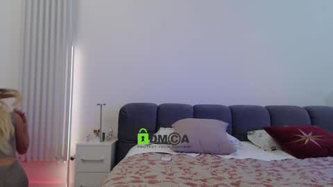 Snapshot of kissabella chatting on 01-29-25, 05:45 Alexandra online show from 01-29-25, 05:45