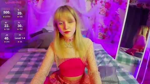 Snapshot of kisschristie__ chatting on 11-14-25, 07:12 christie online show from 11-14-25, 07:12