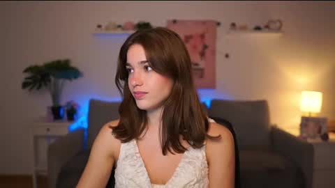 Sisi online show from 10-10-25, 01:10