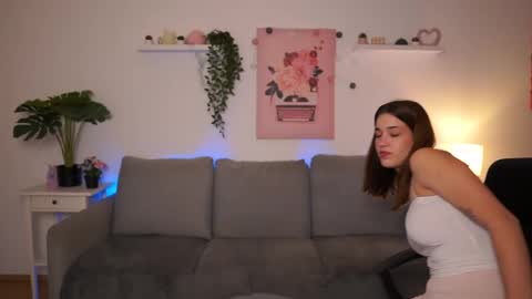 Sisi online show from 11-22-25, 06:51