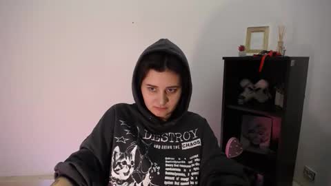 kissleoxx online show from 12-14-25, 02:33