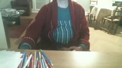 Snapshot of kisslog1 chatting on 11-29-25, 04:21 kisslog1 online show from 11-29-25, 04:21