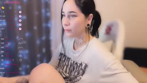 Snapshot of kissmenastya chatting on 10-22-25, 01:17 Nastya online show from 10-22-25, 01:17