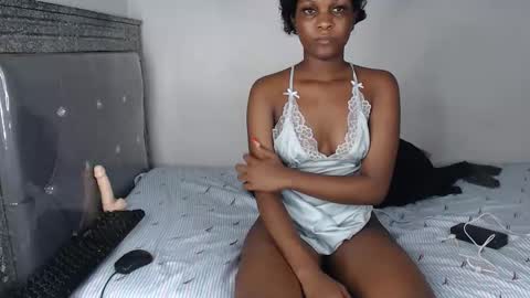 kisssmiles online show from 11-06-25, 05:47