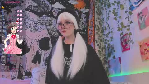 Kissthasky online show from 10-12-25, 07:02