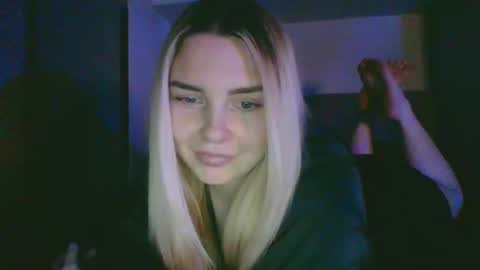 Snapshot of kit_katiki1 chatting on 02-19-26, 04:58 kit katiki1 online show from 02-19-26, 04:58