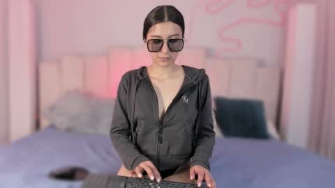 Kitana online show from 10-15-25, 08:09