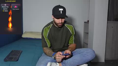 kite__ online show from 11-18-25, 03:34