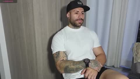 Snapshot of kite__ chatting on 01-12-26, 11:10 kite__ online show from 01-12-26, 11:10