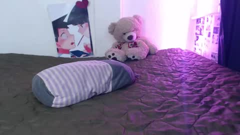 Snapshot of kitsunearineko chatting on 01-09-25, 09:47 Ari Keimiwrights online show from 01-09-25, 09:47